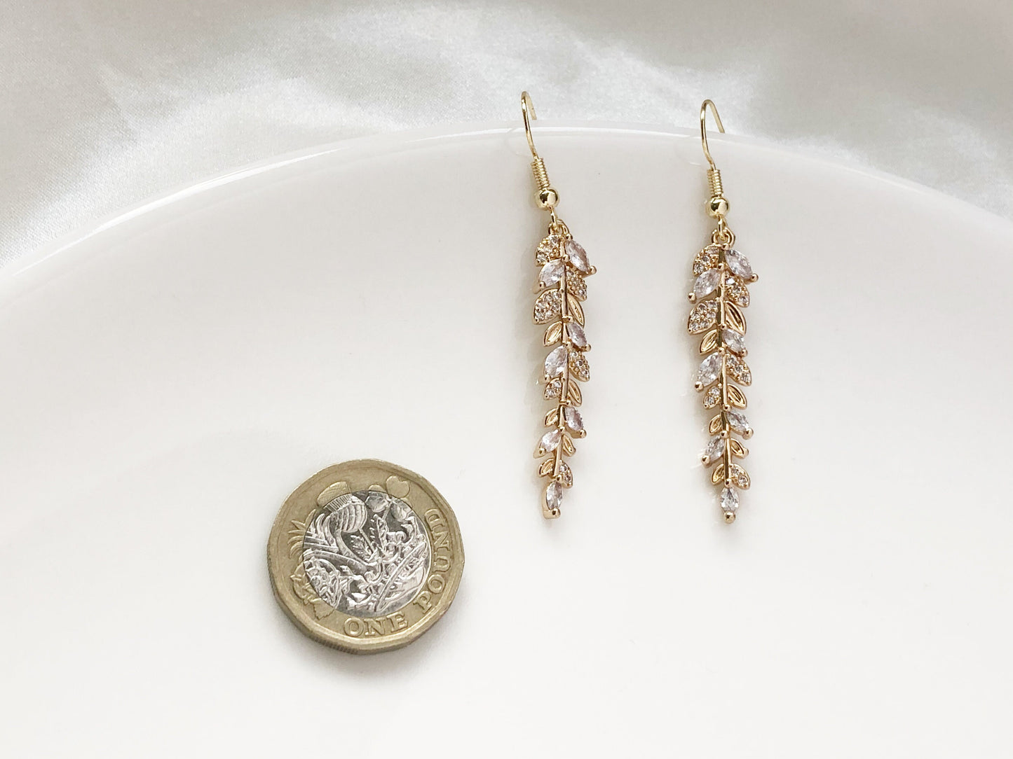 Dainty leaf Lavender clip on/stud Earrings, plant leaves flowers earring, delicate dangle pendant, Gift for her