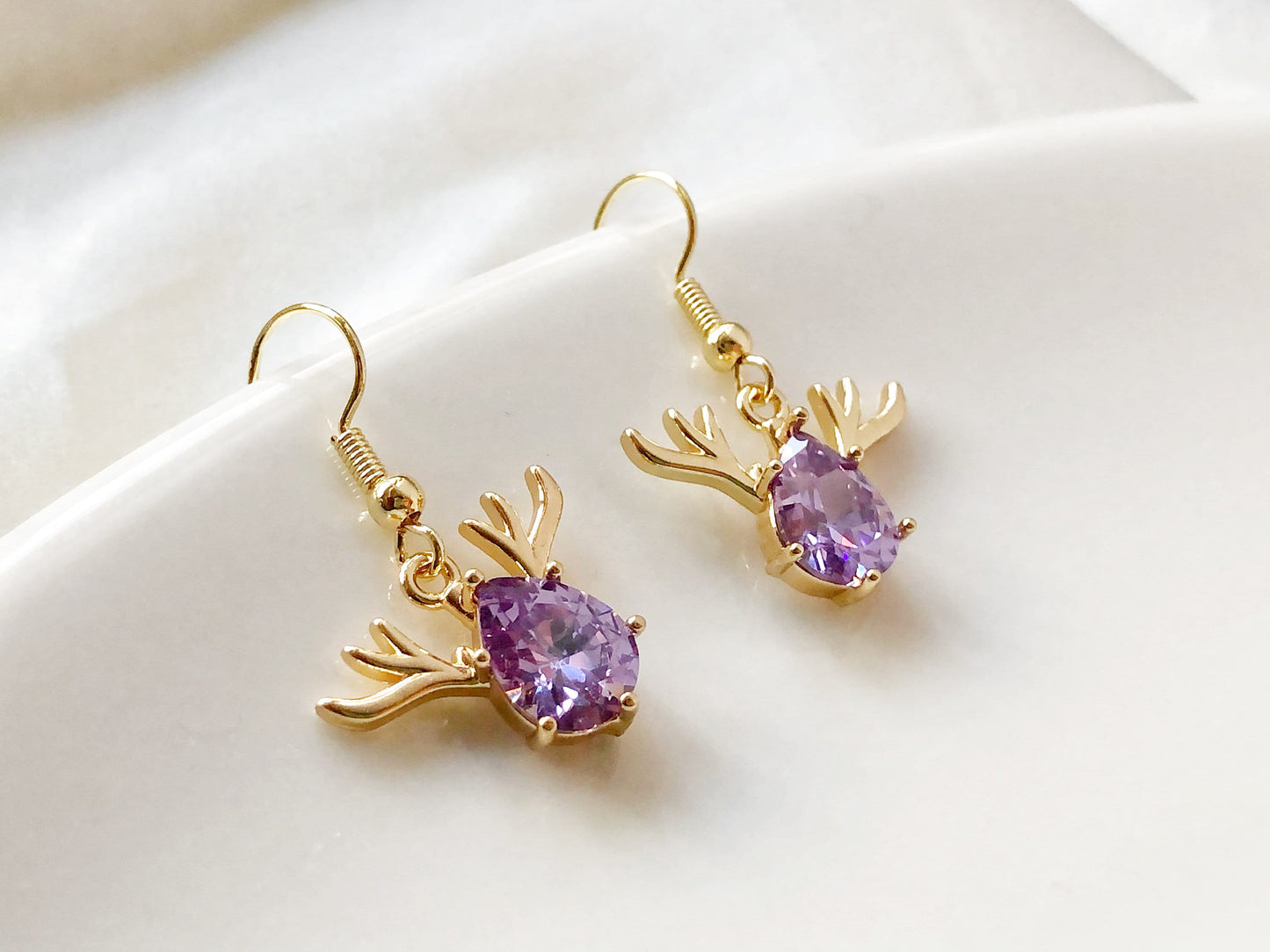 Dainty Faux amethyst quartz purple/ white stud/ clip on earring, Cute Xmas deer dangle earrings, Christmas gift for her