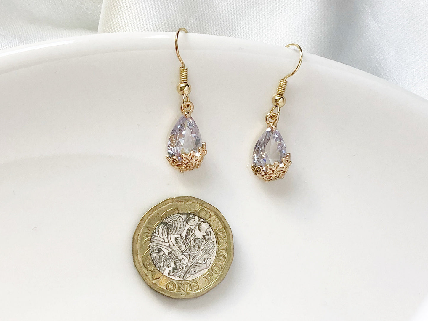 Teardrop Clip On or Stud Earrings | Gold Dangle Jewellery | Elegant Retro Gift for Her | Bridesmaid or Wedding Jewelry