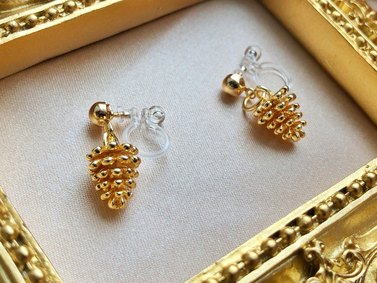 Pinecone clip on/ hook Earrings, Gold plated Dainty dangle pendant, Gift for her