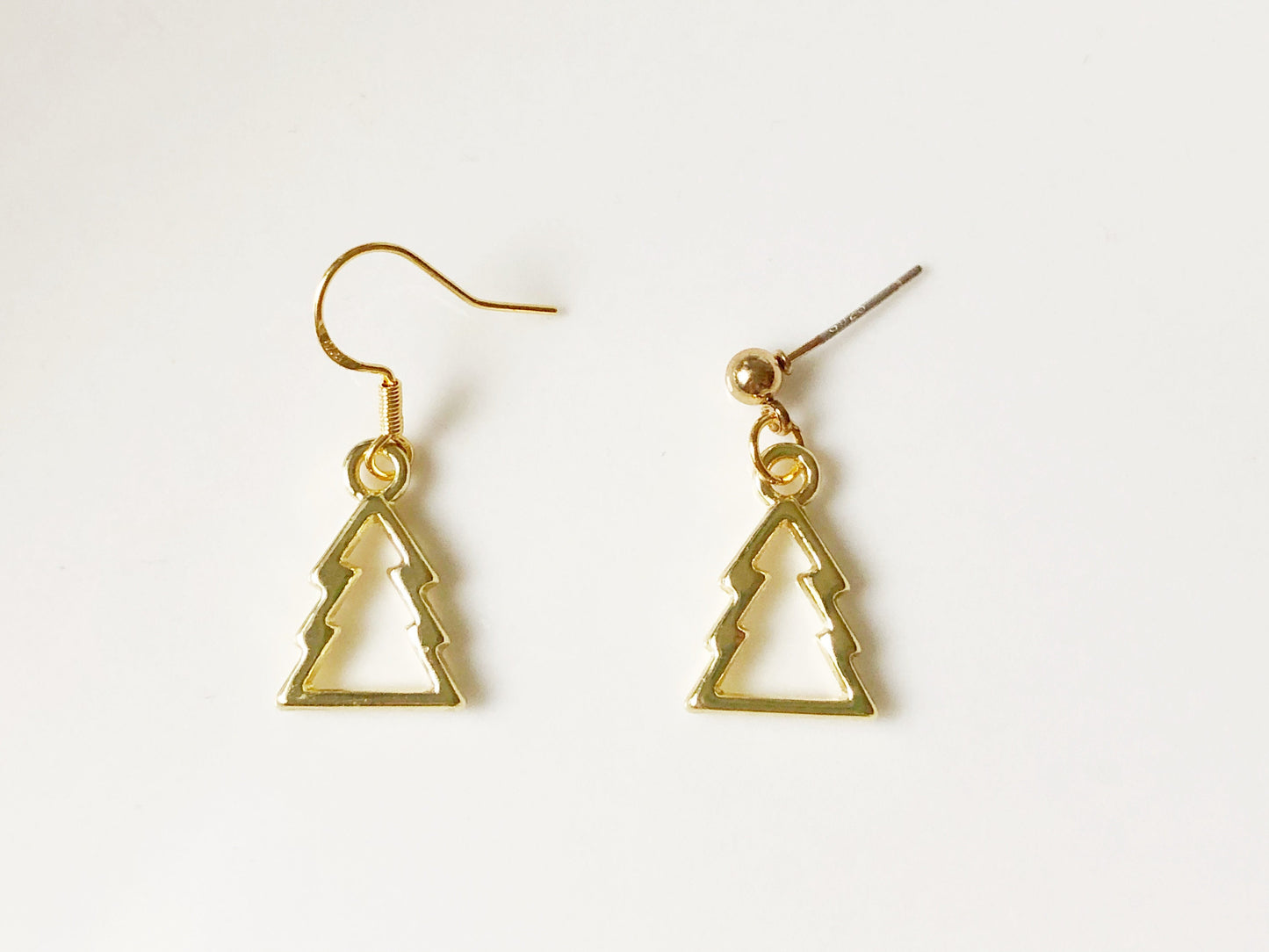 Gold Metal Christmas Tree Earrings Holiday Festive Jewellery Minimalist Geometric Winter Accessory Cute Xmas Dangle Earrings Gift for Her