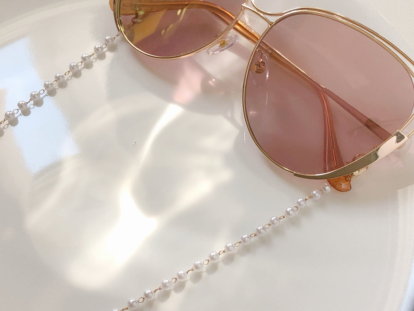 Dainty faux pearl glasses chain, Delicate sunglasses chain, Travel essential, gift for mother, Valentines Gift for her, Lanyard