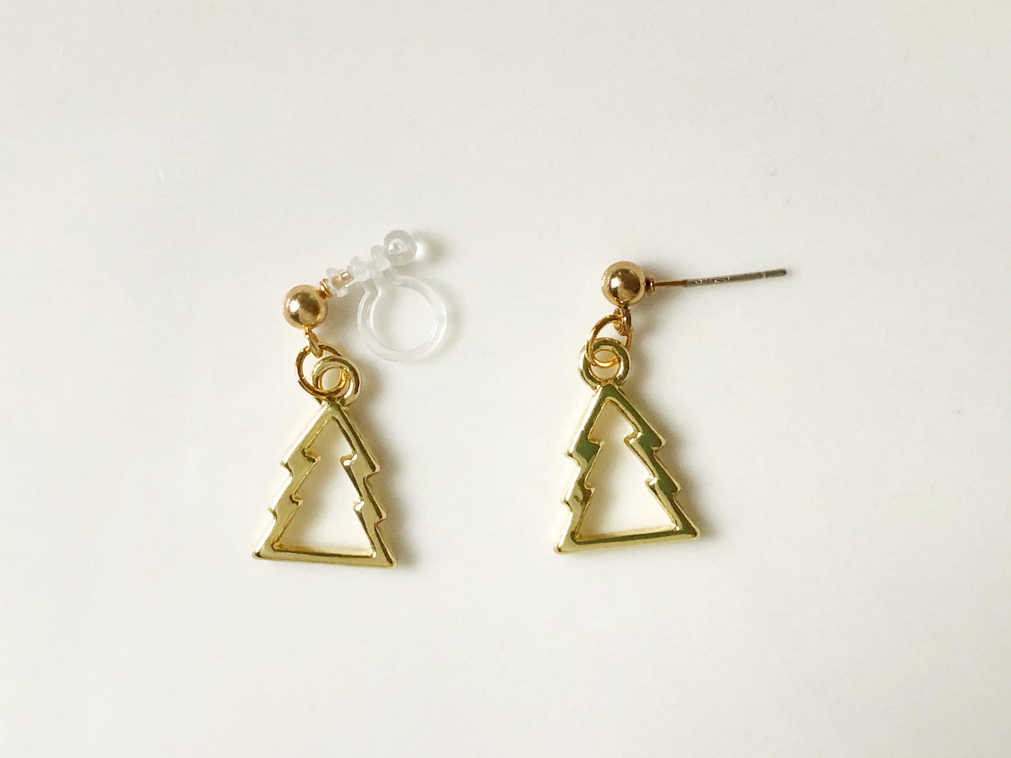 Gold Metal Christmas Tree Earrings Holiday Festive Jewellery Minimalist Geometric Winter Accessory Cute Xmas Dangle Earrings Gift for Her