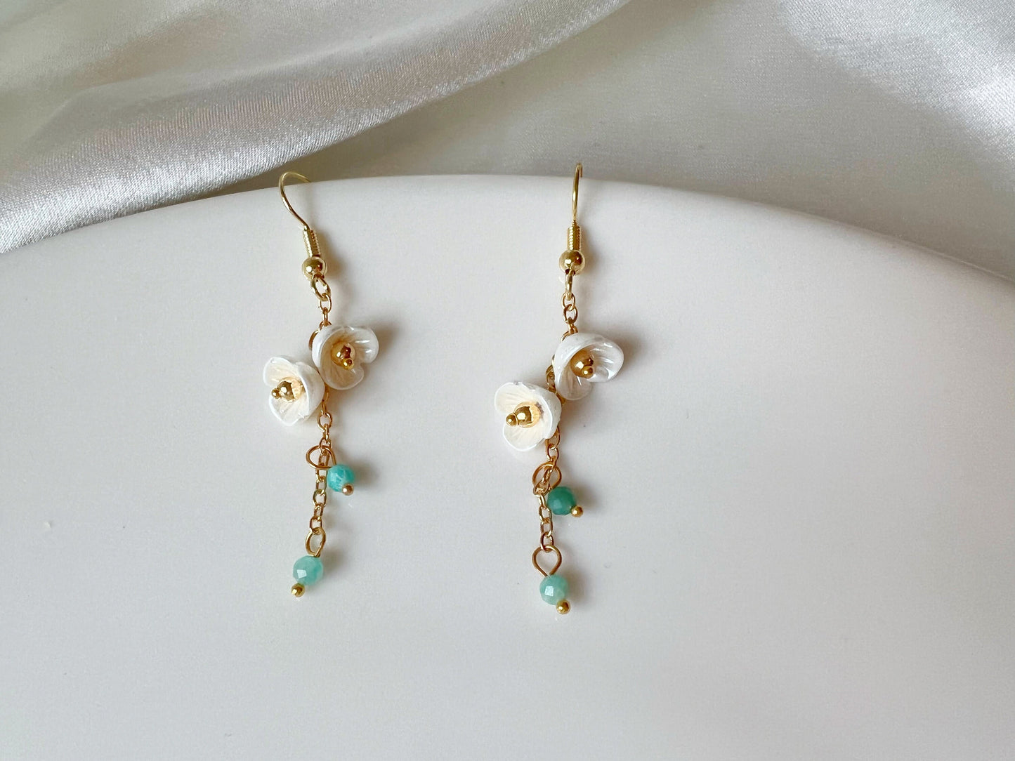 Cute White Flower and Green bead earrings, Dainty Floral Clip on earring, Gift for her