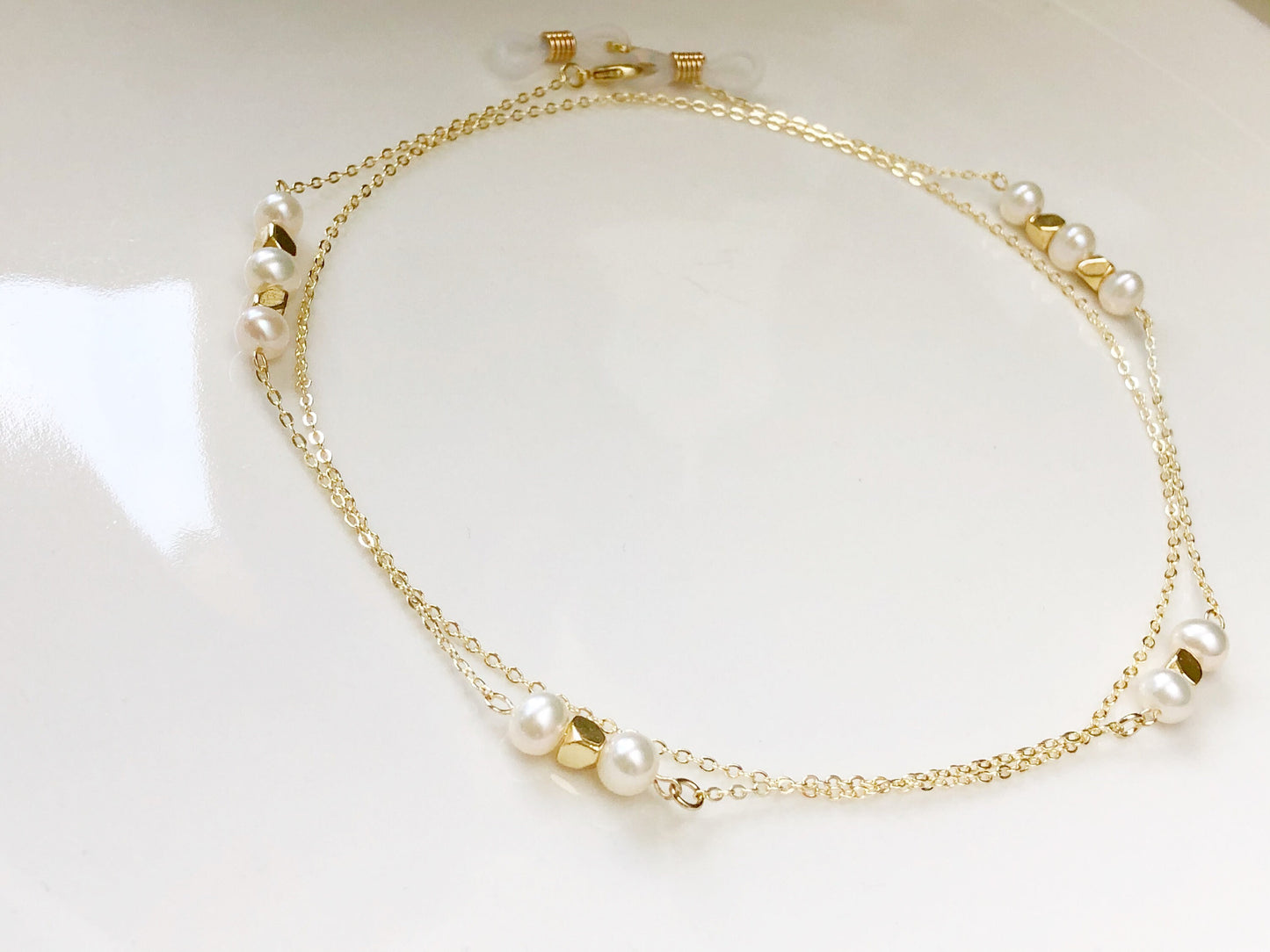 Freshwater pearl gold beads glasses chain, Delicate sunglasses chain, Travel essential, gift for mother, Valentines Gift for her, Lanyard