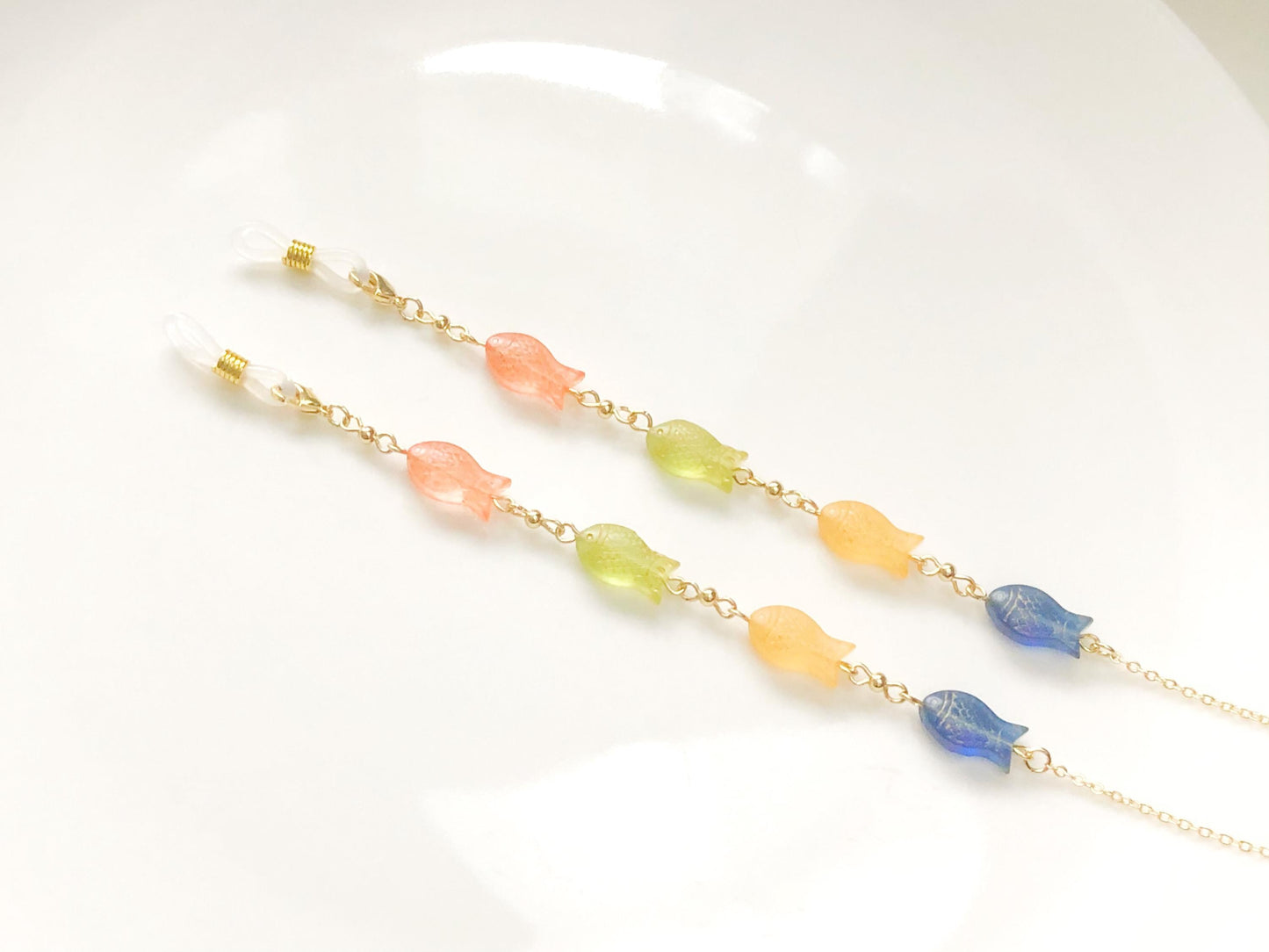 Cute Glasses Chain with Colourful Fish Beads, Japanese Style Eyewear Chain Holder for Women, Kawaii Sunglasses Strap Jewellery Gift for Her