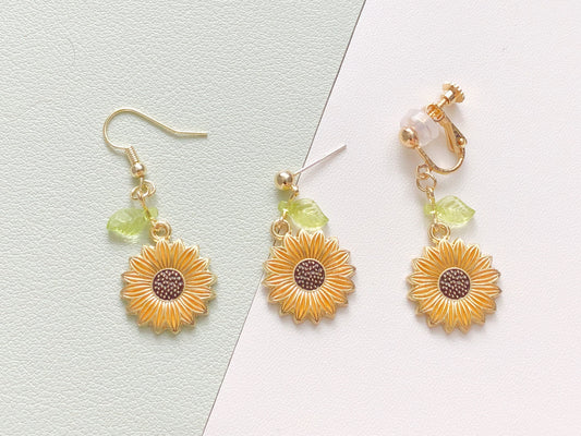 Chic Sunflower Earrings, Gold-Tone with Green Beads, Elegant Floral Jewellery, Spring and Summer Fashion, Unique Gift for Her