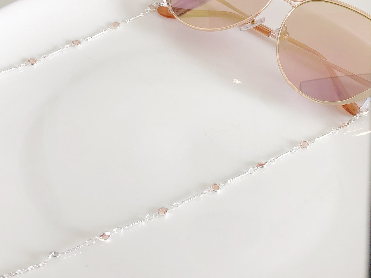 Dainty Pink silver colour glasses chain, Delicate sunglasses chain, Travel essential, gift for mother, Valentines Gift for her, Lanyard