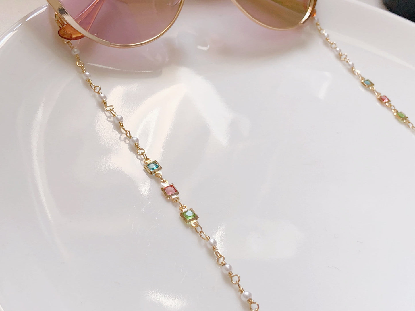 Dainty colourful faux pearl glasses chain, Delicate sunglasses chain, Travel essential, gift for mother, Valentines Gift for her, Lanyard