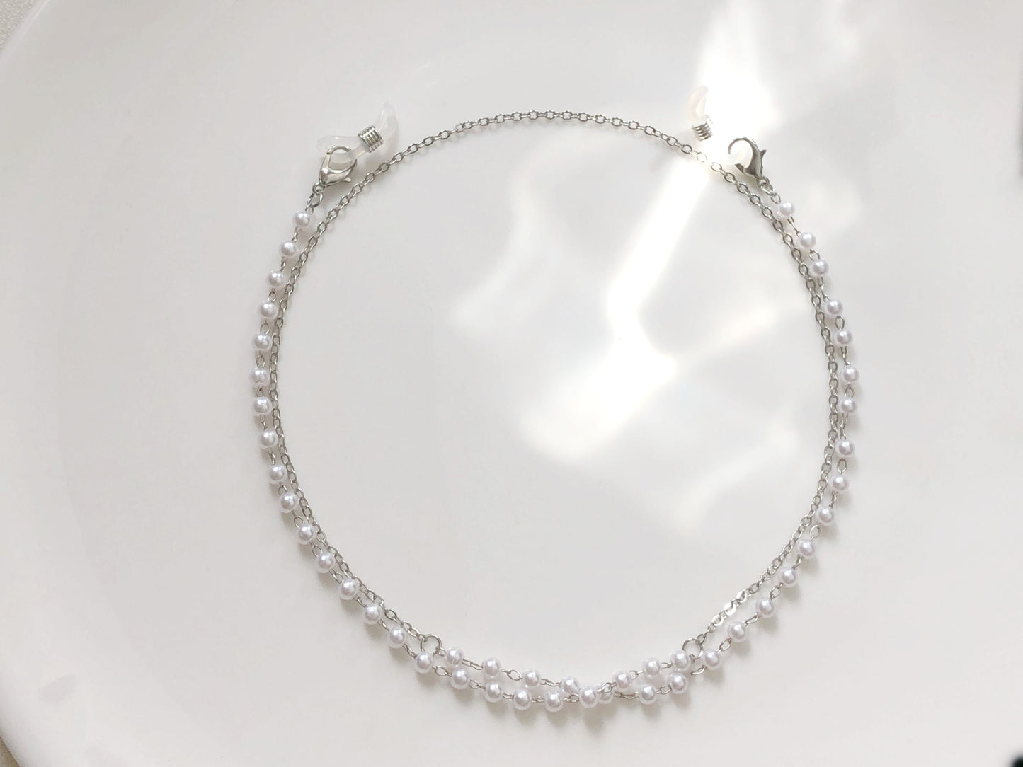Dainty faux pearl glasses chain, Delicate sunglasses chain, Travel essential, gift for mother, Valentines Gift for her, Lanyard