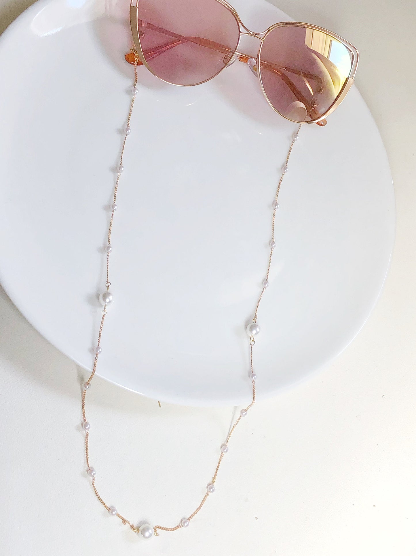Faux Pearl Eyeglass Chain Gold Metal Glasses Holder Necklace Sunglasses Strap Minimalist Beaded Eyewear Accessories Gift for Women