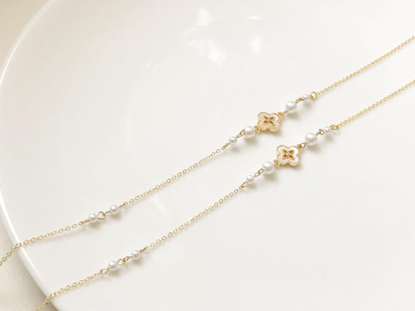 Glasses Chain Faux Pearl Clover, Eyeglass Holder Necklace Strap, Four Leaf Clover Spectacles Chain, Elegant Jewellery Gift For Her