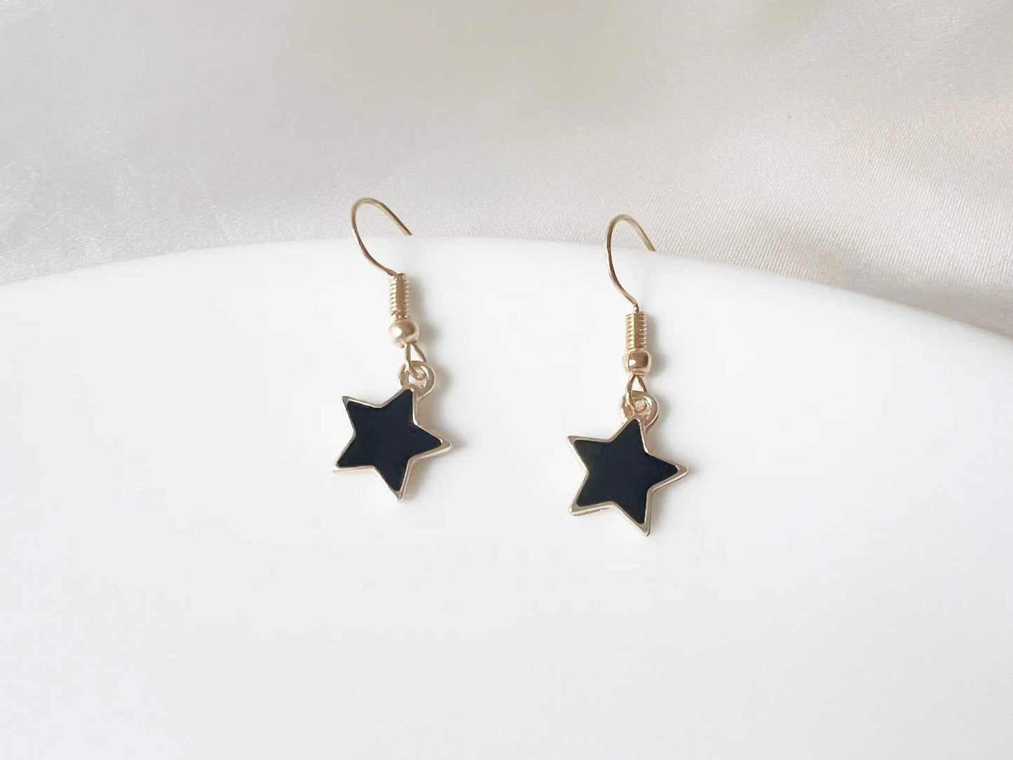 Cute Black Star earrings, Geometric Minimalism earrings,  gift for her