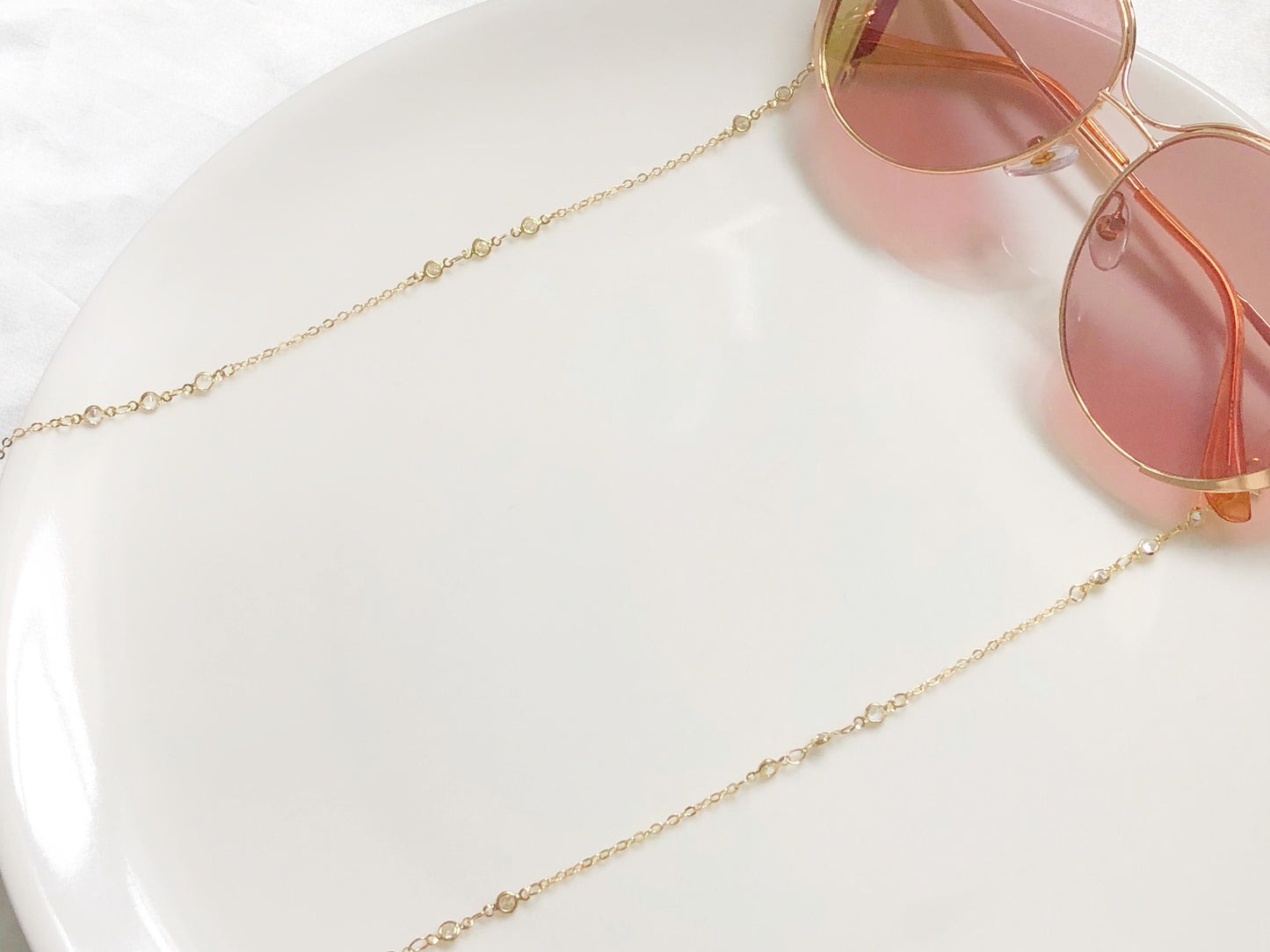 Gold Glasses Chain Eyeglass Holder Sunglasses Strap Dainty Beaded Spectacles Necklace Women Men Fashion Jewellery Accessories Gift