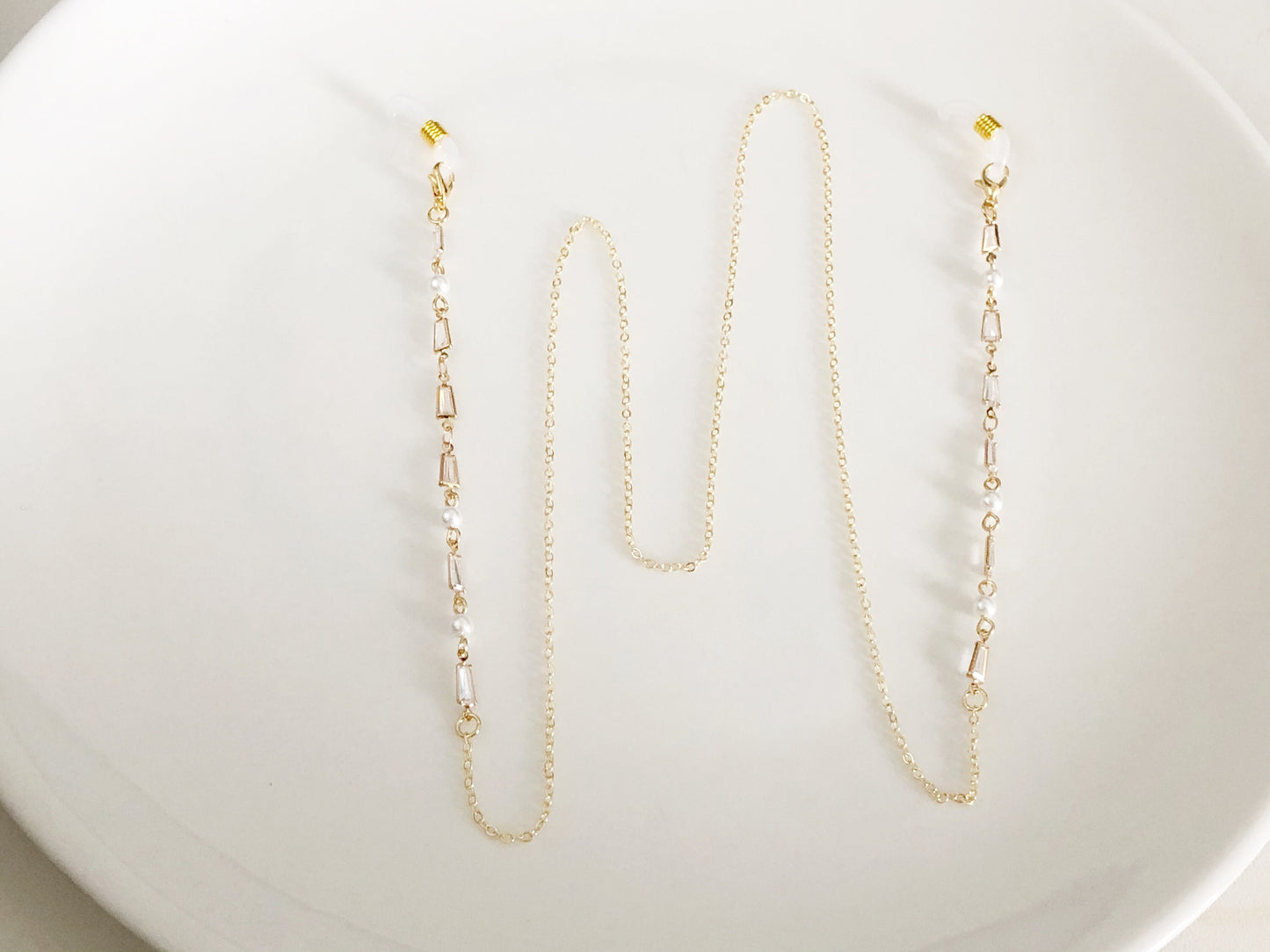 Dainty clear trapezoid Zirconia glasses chain, Delicate sunglasses chain, Travel essential, gift for mother, Valentine gift for her, Lanyard