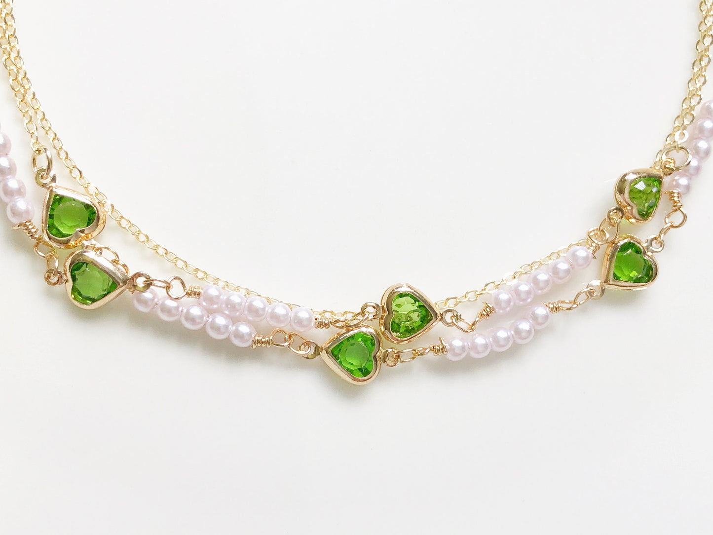 Pearl Glasses Chain with Green Heart Charms Gold Eyeglass Holder Strap Necklace, Cute Beaded Sunglasses Chain Jewellery Gift for Women
