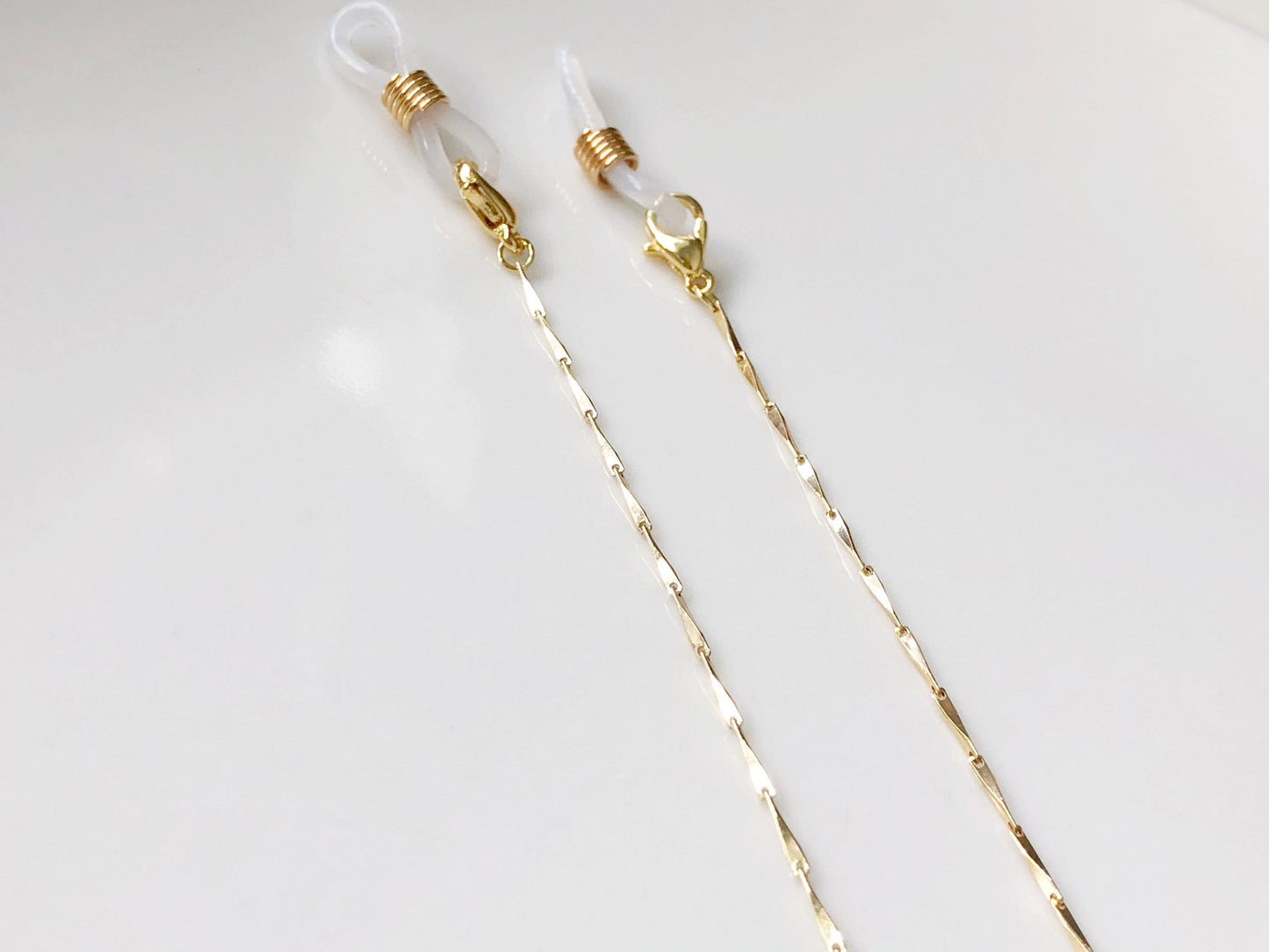 Dainty Minimalist glasses chain, Delicate sunglasses chain, Travel essential, gift for mother, Valentines Gift for her, Lanyard