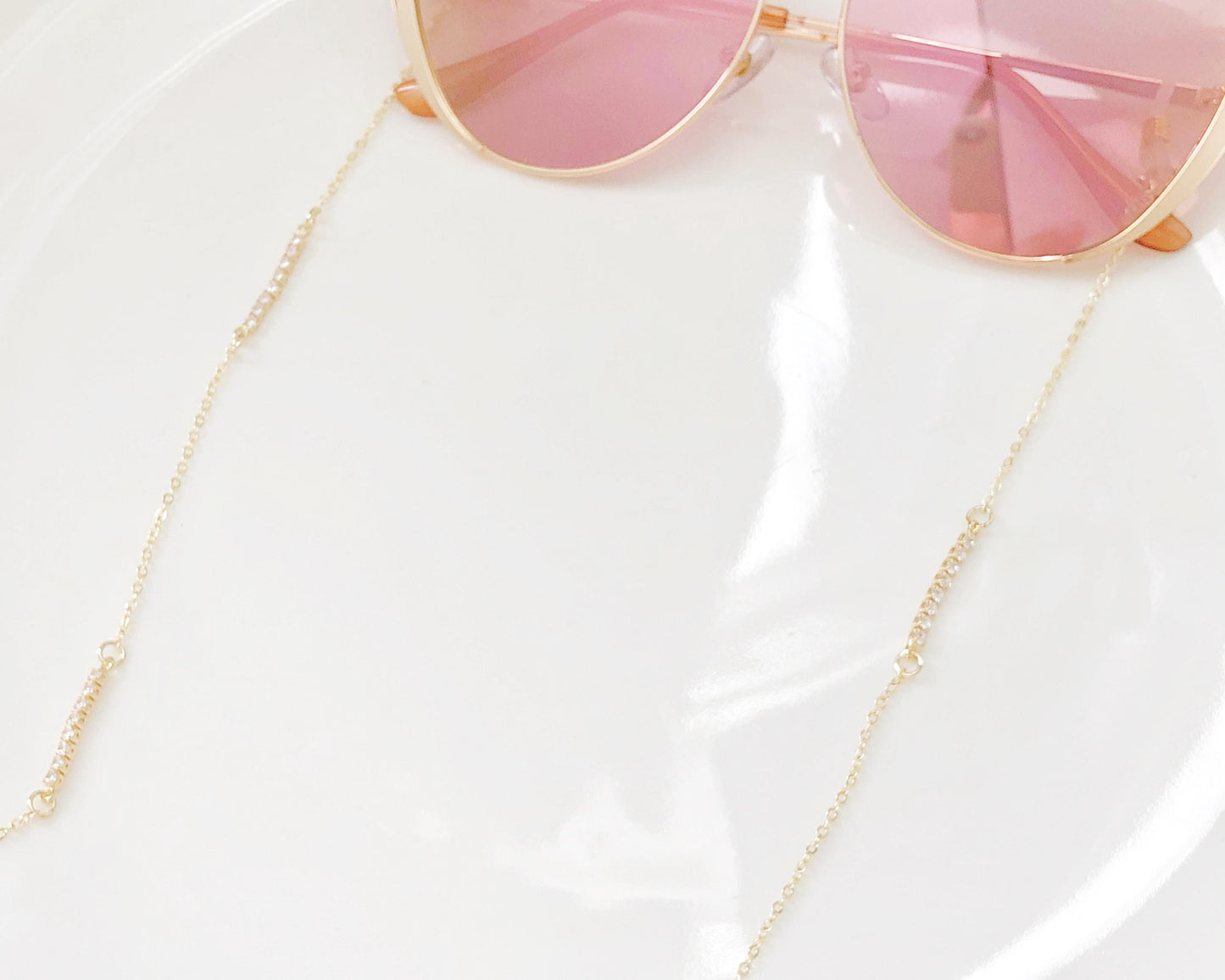 Gold Metal Glasses Chain Eyewear Holder Sunglass Strap Minimalist Eyeglass Necklace Beaded Spectacles Lanyard Jewellery Gift for Women