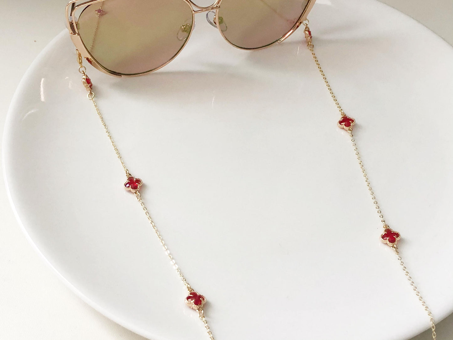 Gold Tone Metal Eyeglass Chain Four Leaf Clover Glasses Holder Red Flower Sunglasses Strap Lucky Eyewear Necklace Jewellery Gift for Her