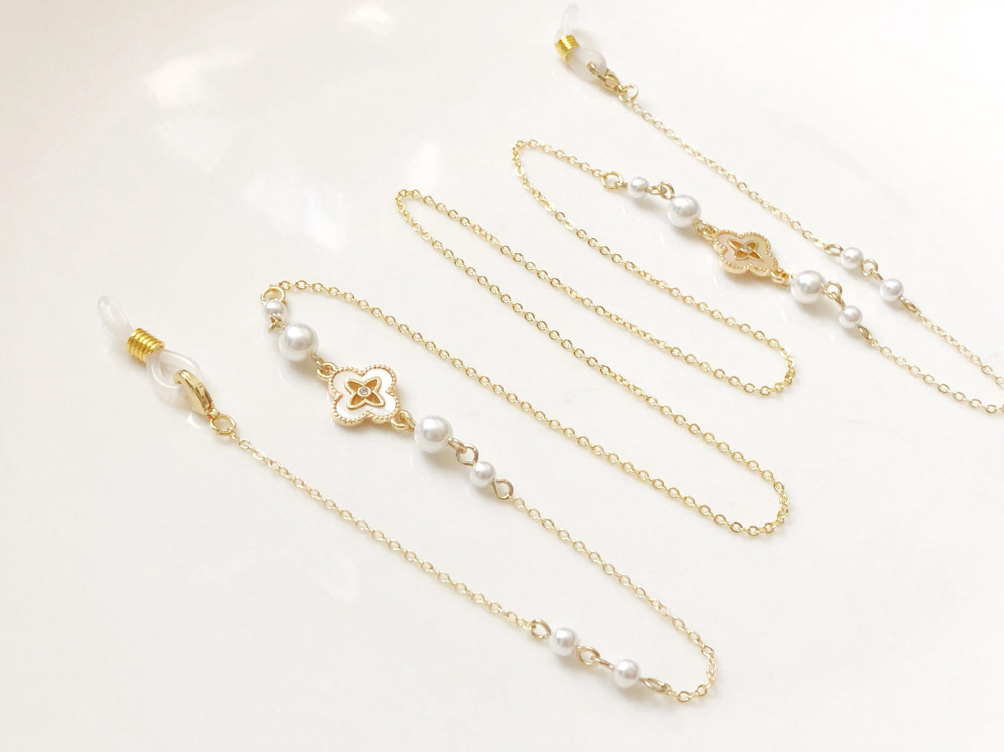 Glasses Chain Faux Pearl Clover, Eyeglass Holder Necklace Strap, Four Leaf Clover Spectacles Chain, Elegant Jewellery Gift For Her