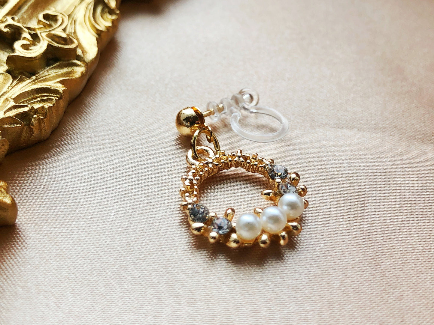 Dainty Wreath clip on / hook Earrings, Dainty dangle pendant, Gift for her