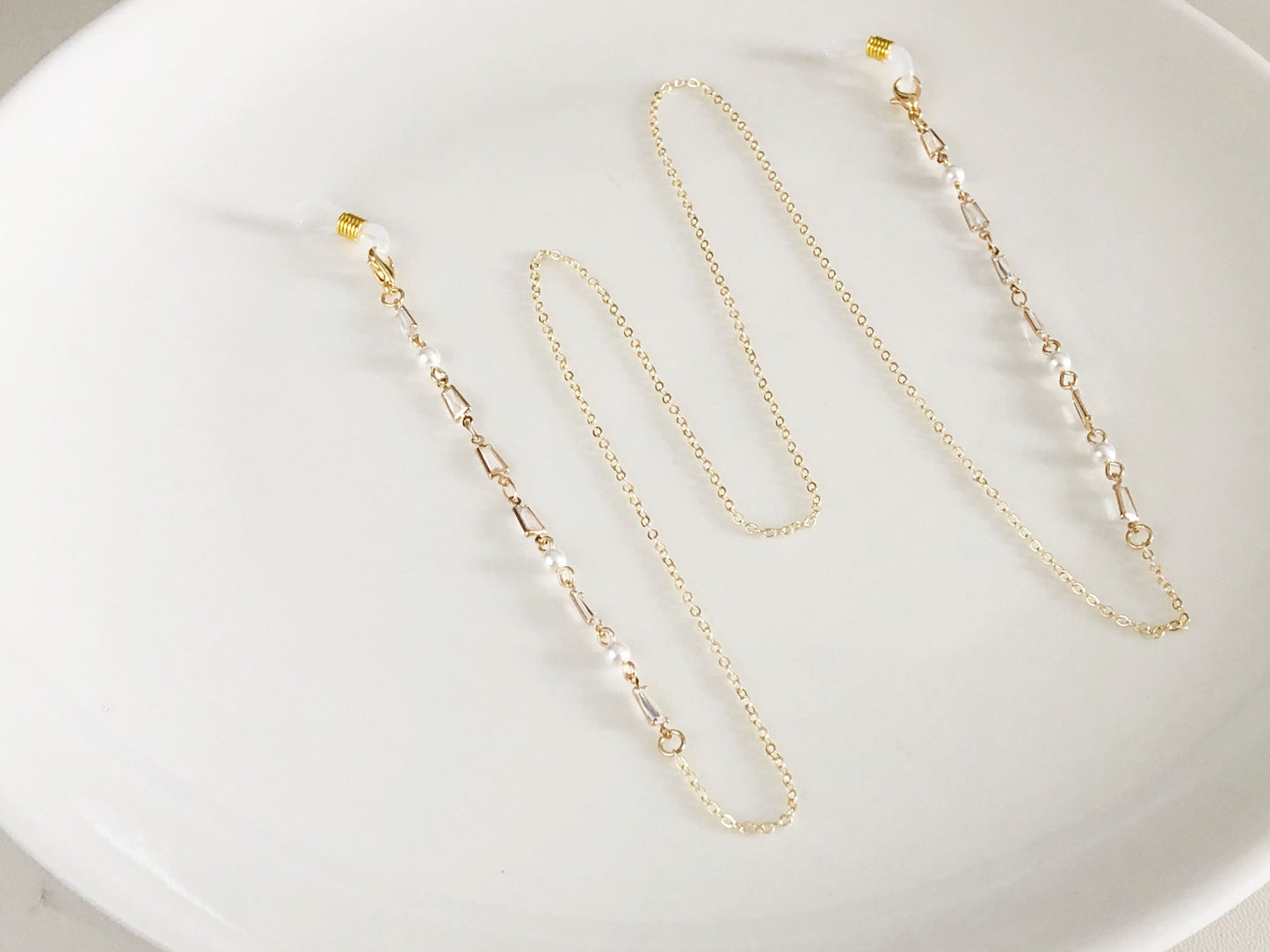 Dainty clear trapezoid Zirconia glasses chain, Delicate sunglasses chain, Travel essential, gift for mother, Valentine gift for her, Lanyard