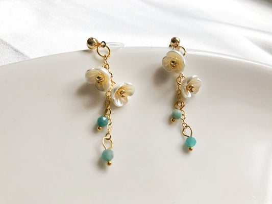Cute White Flower and Green bead earrings, Dainty Floral Clip on earring, Gift for her