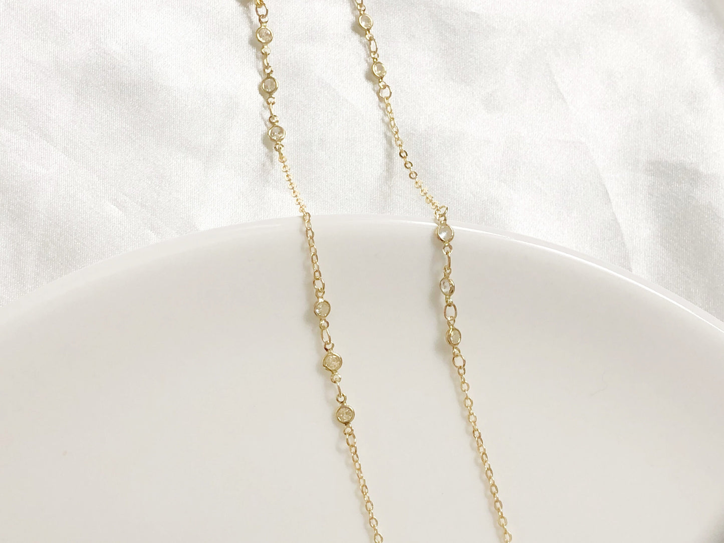 Gold Glasses Chain Eyeglass Holder Sunglasses Strap Dainty Beaded Spectacles Necklace Women Men Fashion Jewellery Accessories Gift