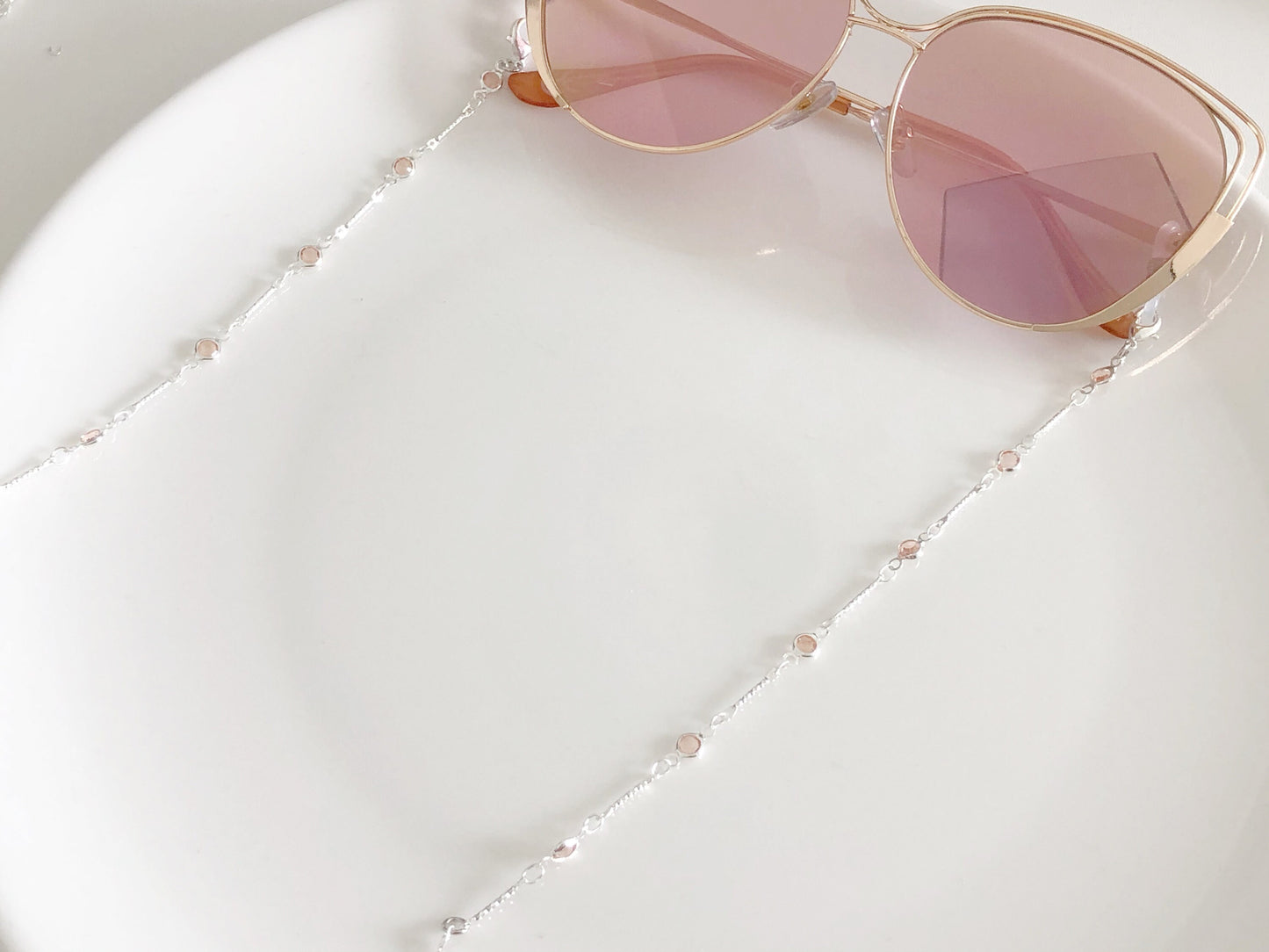 Dainty Pink silver colour glasses chain, Delicate sunglasses chain, Travel essential, gift for mother, Valentines Gift for her, Lanyard
