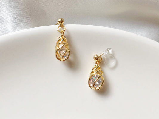 Teardrop cilp on /stud/ hook Earring, Gold Vintage Geometric Earring, Gift for her