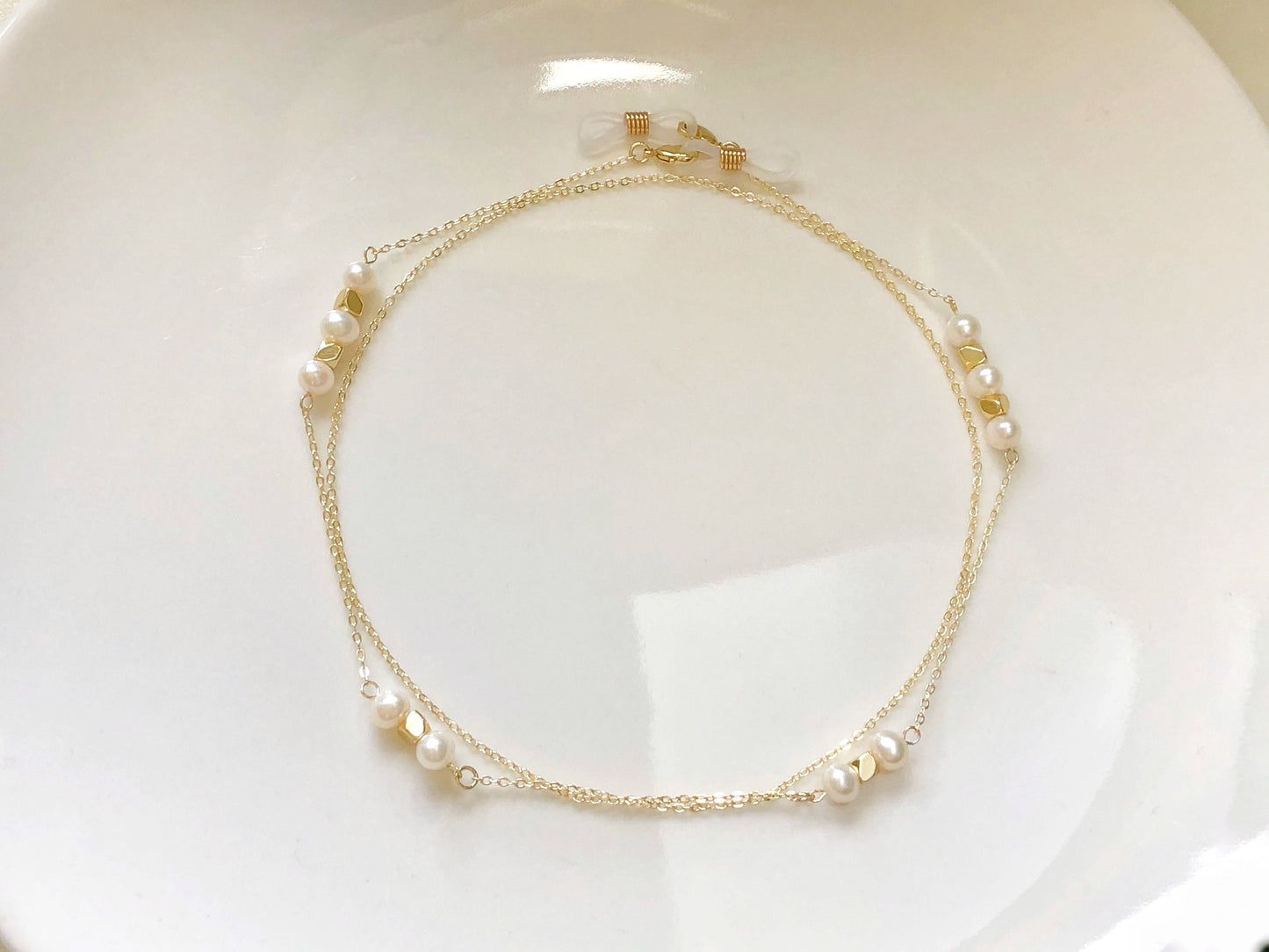 Freshwater pearl gold beads glasses chain, Delicate sunglasses chain, Travel essential, gift for mother, Valentines Gift for her, Lanyard