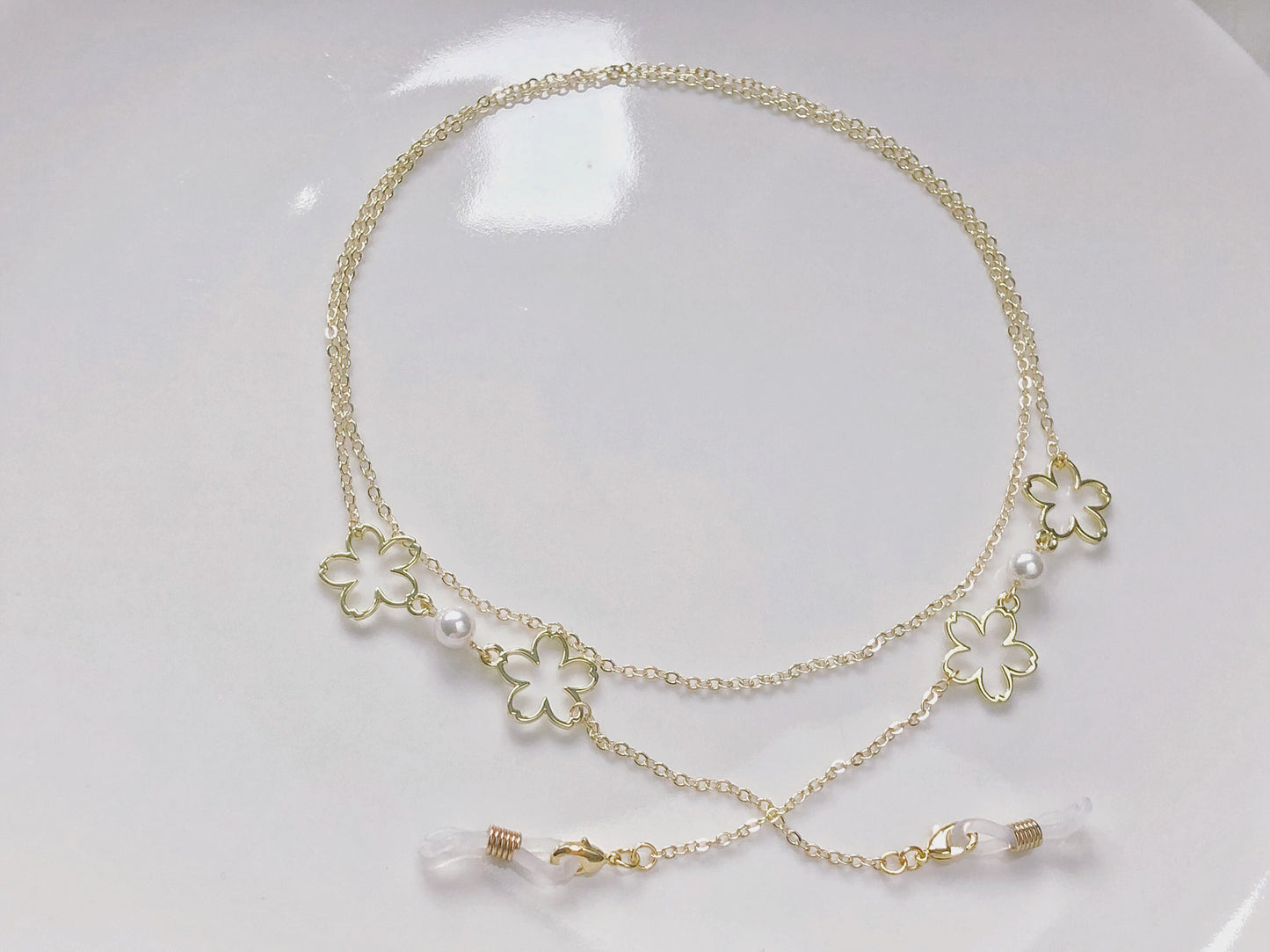 Gold Metal Sakura Flower Pearl Eyeglass Chain Sunglasses Holder Glasses Strap Floral Jewellery Spring Summer Eyewear Necklace Gift for Her