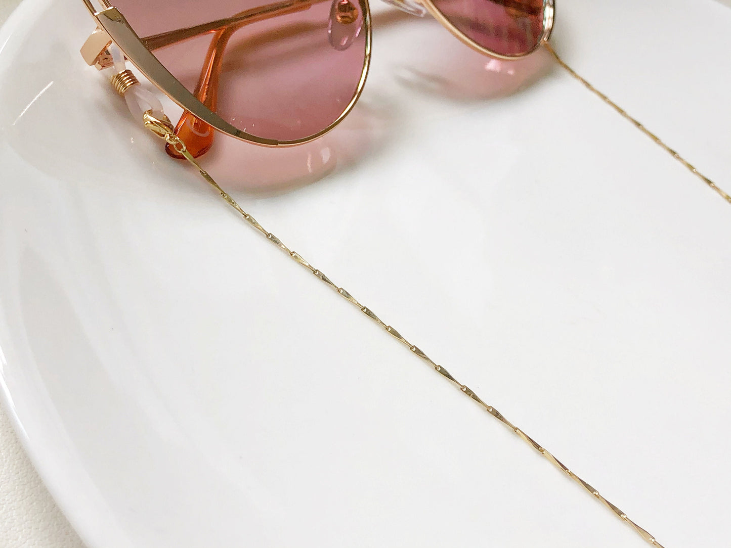 Dainty Minimalist glasses chain, Delicate sunglasses chain, Travel essential, gift for mother, Valentines Gift for her, Lanyard