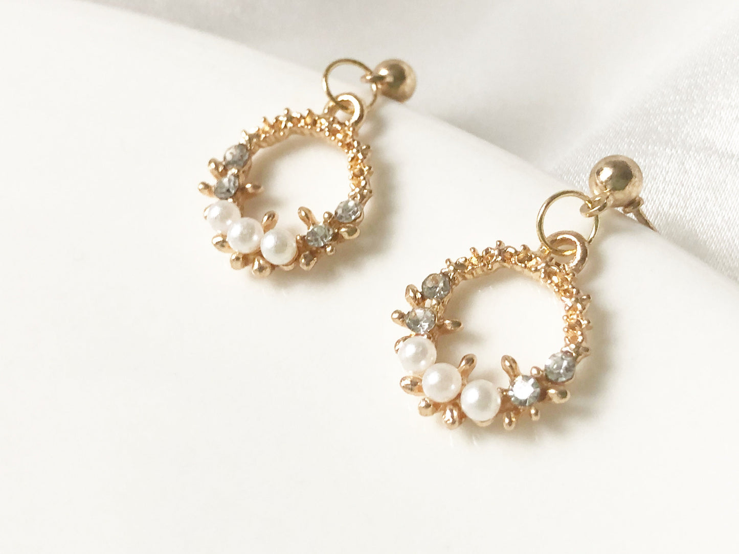 Dainty Wreath clip on / hook Earrings, Dainty dangle pendant, Gift for her